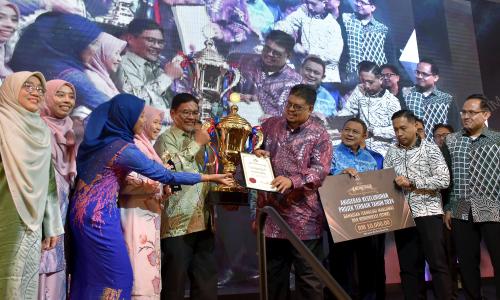 DATUK SERI AB RAUF YUSOH