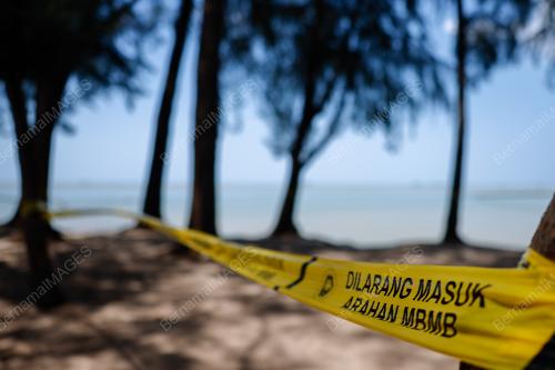 PANTAI KUNDOR