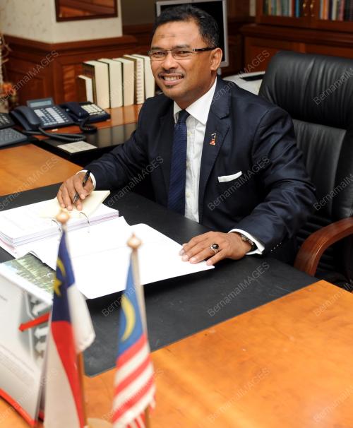 MK02_08052013_KM_BARU