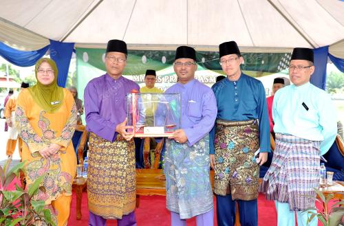 MK02_08052015_MAHKAMAH