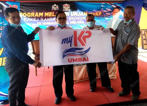 DATUK SERI AHMAD HAMZAH
