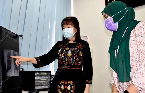 DR TAY HUI SIAN