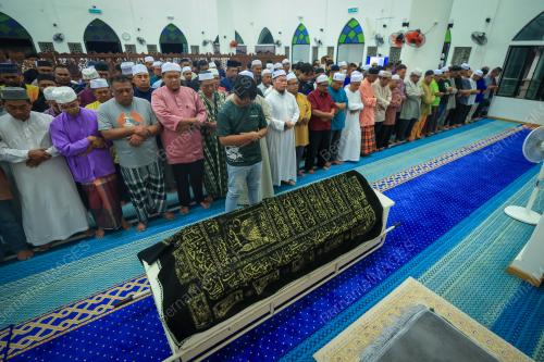 ALLAHYARHAMAH HASNATUL ADILAH HASSAN