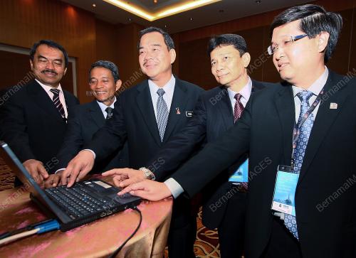 DATUK SERI KONG CHO HA
