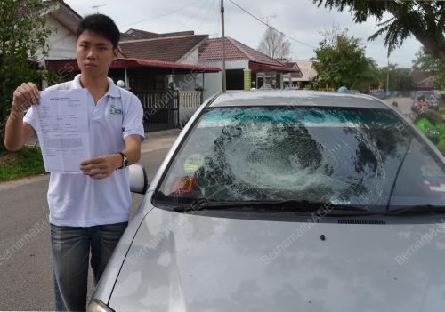 MK02_11042012_CERMIN_PECAH