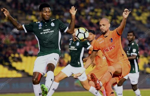 MK02_11082018_BOLA_BN201807314545