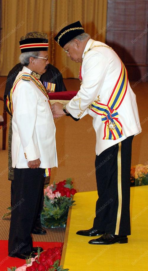 MOHD KHALIL YAAKOB