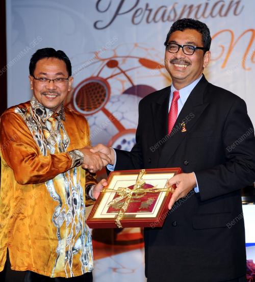 MK02_11122013_NANO_MOSTI