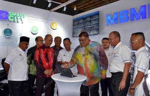 DATUK SERI AB RAUF YUSOH