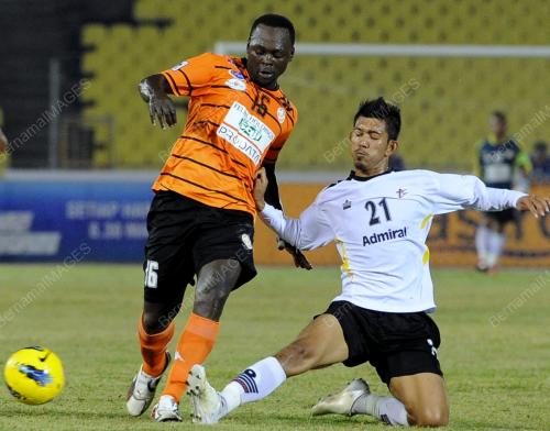 MK02_14022012_T.TEAM_FELDA