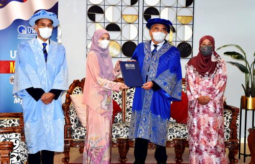 TUN MOHD ALI MOHD RUSTAM