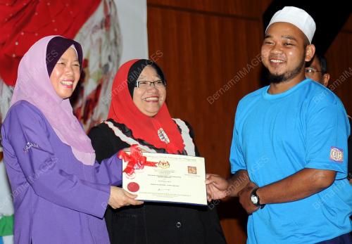 MK02_15052014_AZIZAH_SIJIL