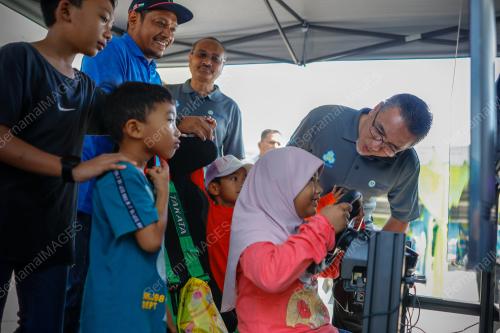 ADLY ZAHARI