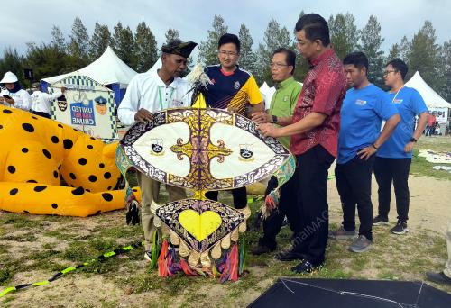 DATUK ABDUL RAZAK ABDUL RAHMAN