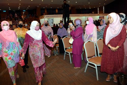 DATUK SERI DR NORAINI AHMAD