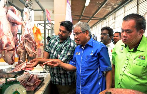 MK02_18102014_HASAN_KAMBING
