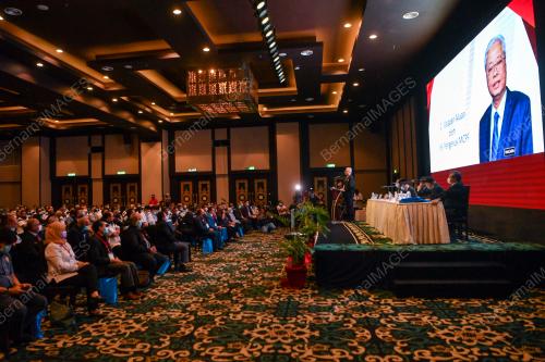 DATUK SERI ISMAIL SABRI YAAKOB