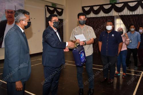 DATUK SERI SULAIMAN MD ALI