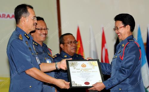 MK02_21022014_BOMBA_30_TAHUN
