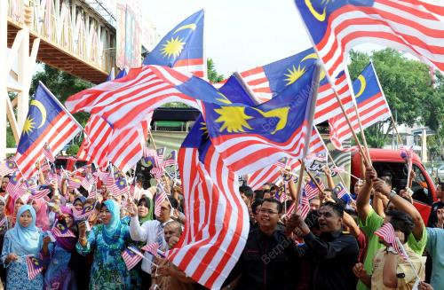 MK02_21082013_BENDERA_MPHTJ