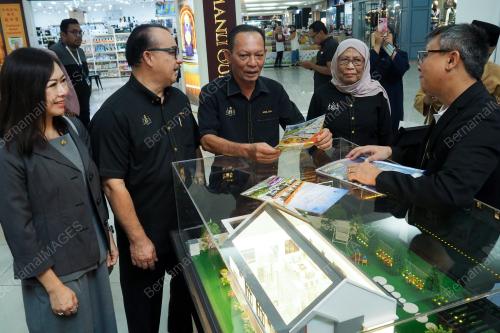 DATUK ZULKIFLEE MOHD ZIN