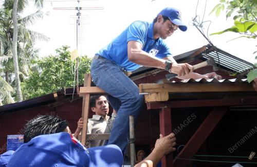 KHAIRY JAMALUDDIN