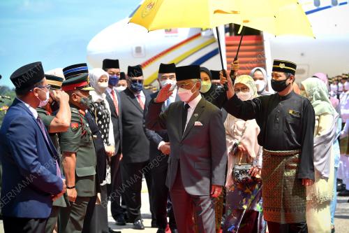 AL-SULTAN ABDULLAH RI'AYATUDDIN AL-MUSTAFA BILLAH SHAH