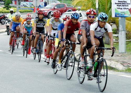 BERBASIKAL PARALIMPIAD KE-15