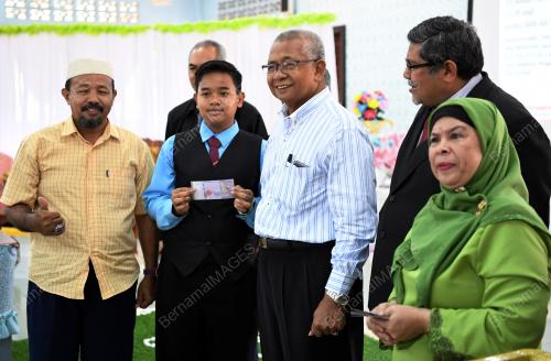 MK02_23012018_BANTUAN_AWAL