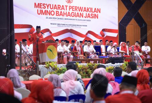 DATUK SERI MOHAMAD HASAN