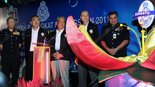 TAN SRI MUHYIDDIN YASSIN