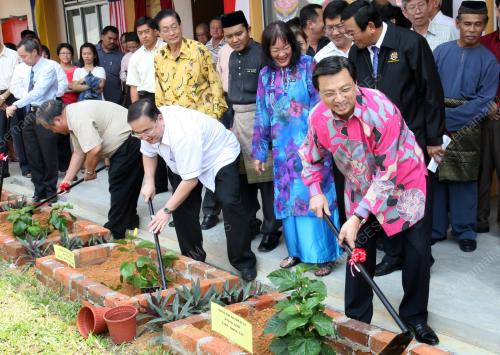 LIOW TIONG LAI