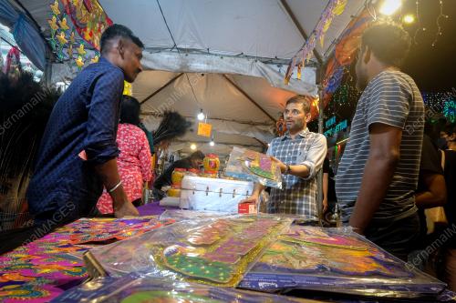 PERSIAPAN PERAYAAN DEEPAVALI