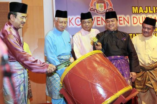 MOHD NAJIB TUN ABDUL RAZAK