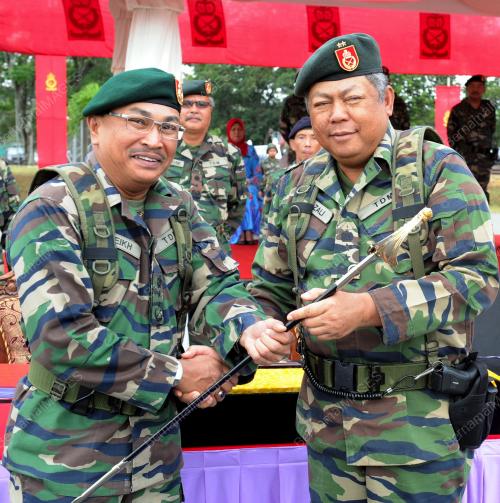 MK02_24102013_TONGKAT_KUASA