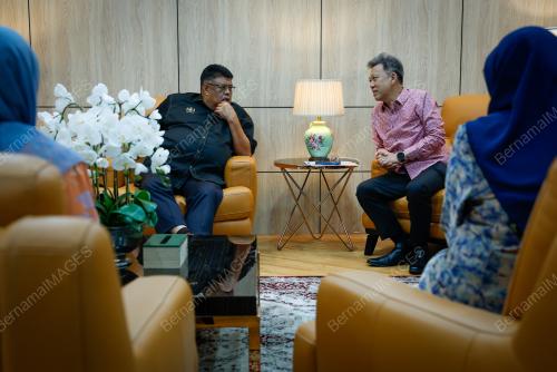 DATUK SERI AB RAUF YUSOH