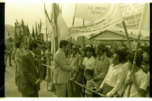 MAHATHIR