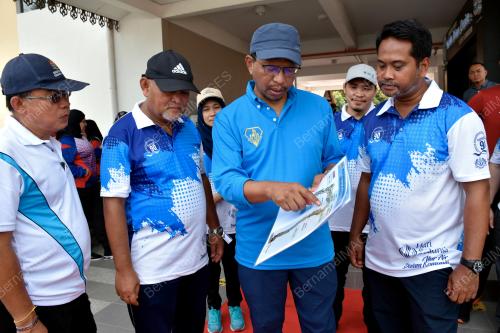 DATUK SERI IR DR ZAINI UJANG