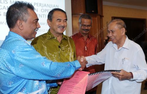 MK02_26012012_SALIRA_MOU