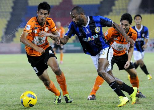 MK02_26062012_SARAWAK_FELDA