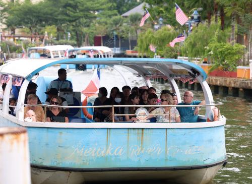 BOT RIVER CRUISE