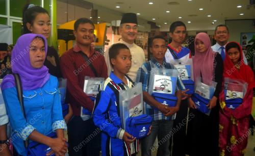 MK02_26102014_BEDAH_SUMBING