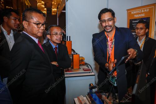 DR AZMAN ISMAIL