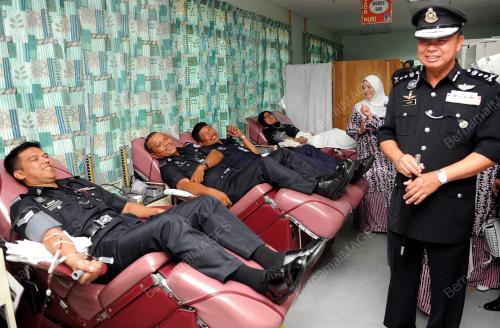 MK02_27032014_POLIS_DERMA