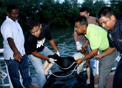 MAYAT SUNGAI MELAKA