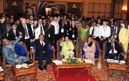 DATIN SERI ROSMAH MANSOR