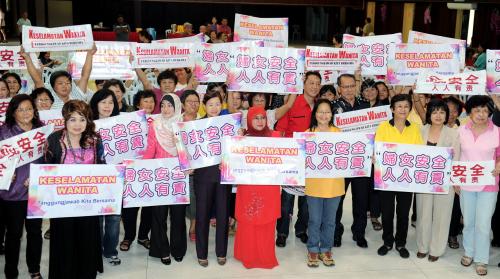 MK02_30112012_WANITA_KPWKM