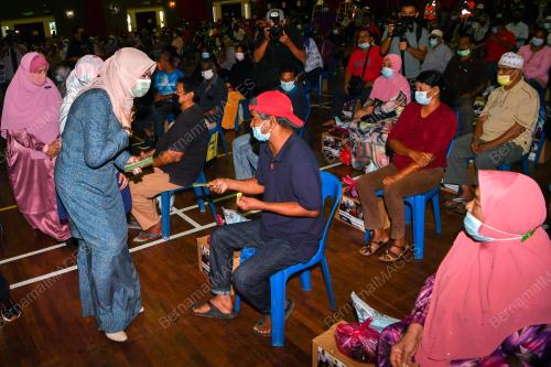 DATUK SERI RINA MOHD HARUN