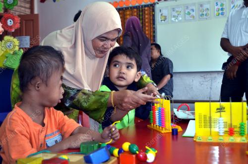 MK03_02012014_KHAS_PENDIDIKAN