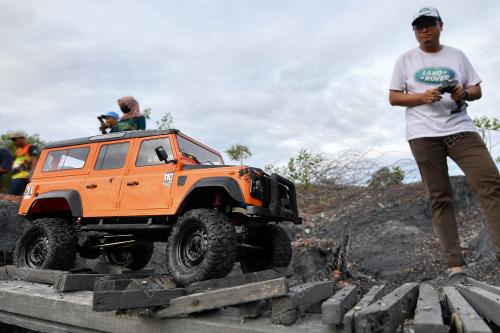 RC CRAWLER